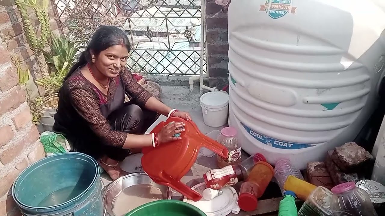 छठ पूजा  होने वाला अब घर भी  सफ सफाई कर रहे हैं  दिल्ली में कितना मेहनत है घर में #shortvideo 