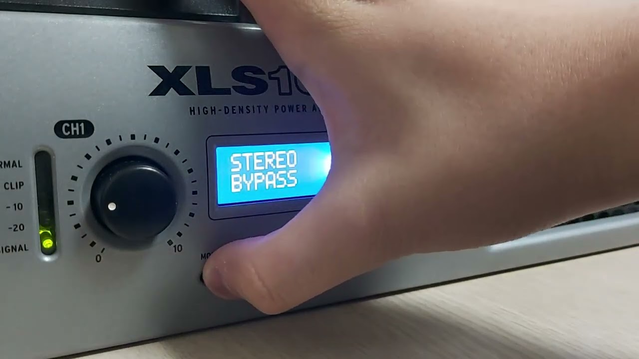 Crown Audio XLS1000 D.S.P demo
