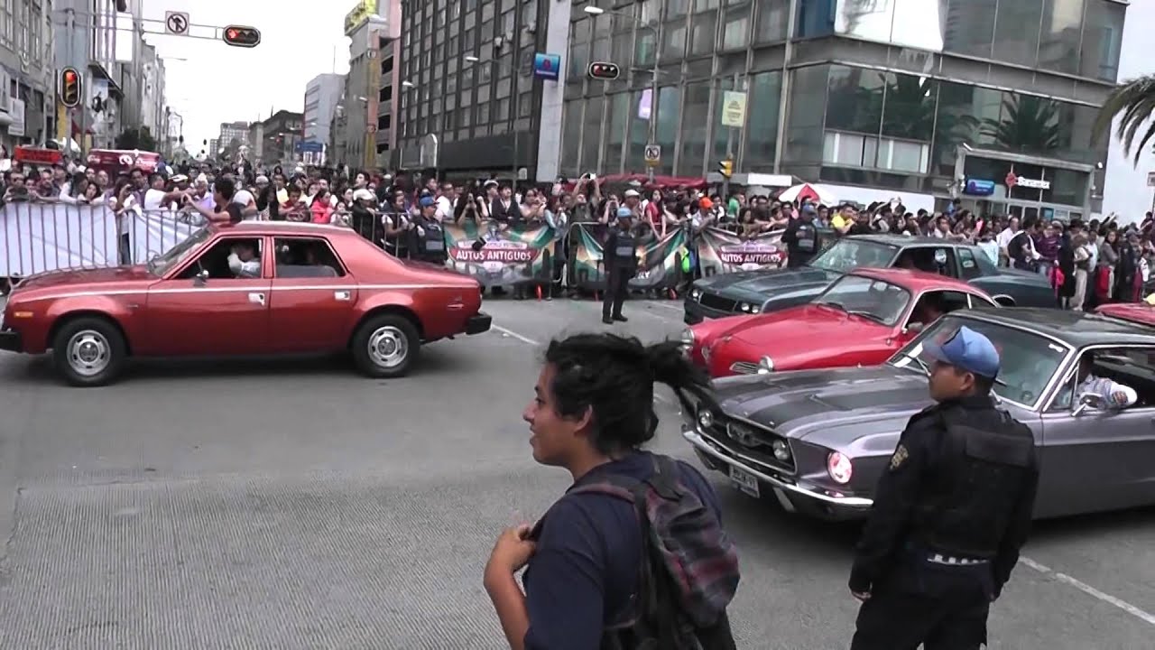 Desfile de Autos Antiguos Mexico 2014