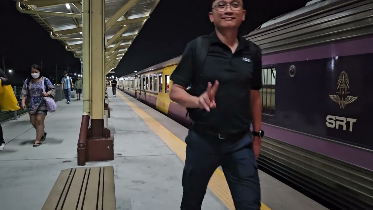 รถด่วน 85 จอดบ้านโป่ง Express train 85 Krungthep Aphiwat - Nakhon Si Thammarat