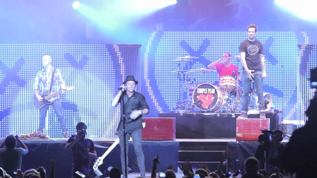 Simple Plan - I'm Just A Kid (LIVE in Quebec)