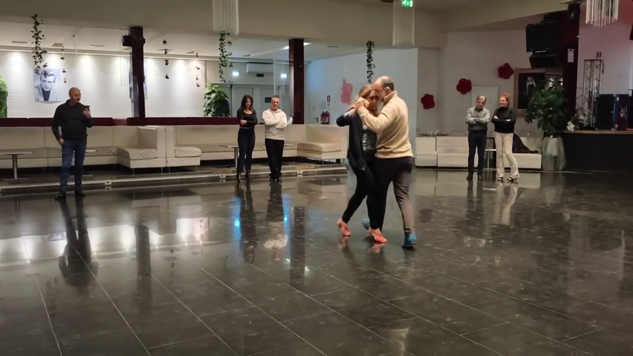 LISA ROSAMARIA TANGO 1