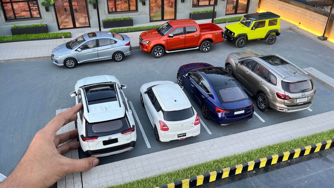 Parking Mini Everyday Car Collection 1:18 Scale | Diecast Model Cars