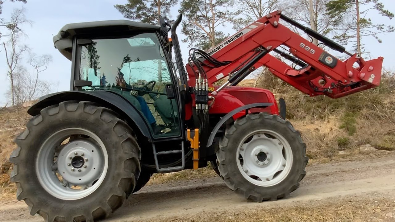 Köp Traktor Massey Ferguson 2435ST 4WD med lastare på Klaravik