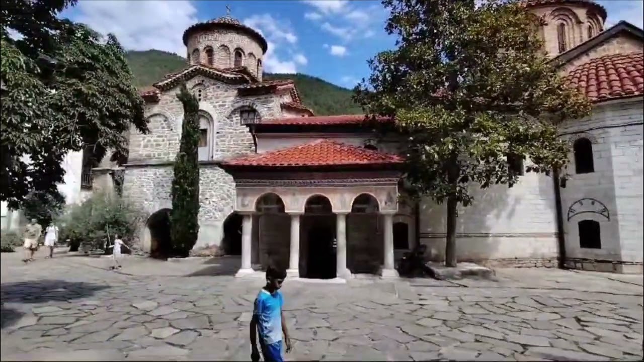 Bachkovo Monastery:  Courtyard