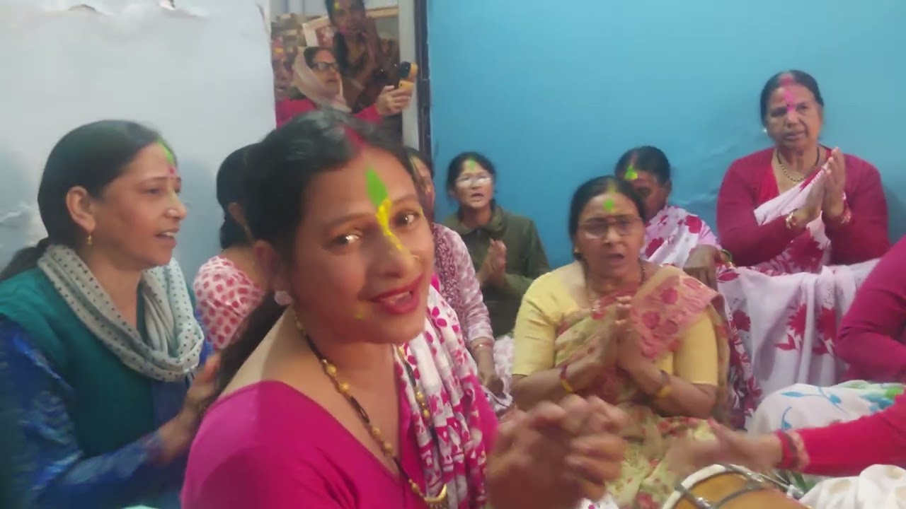 Mat phodo gagar mohana # kumauni holi geet # trending #viral pahadi song 🎵 ♥️ 🎶 👌 