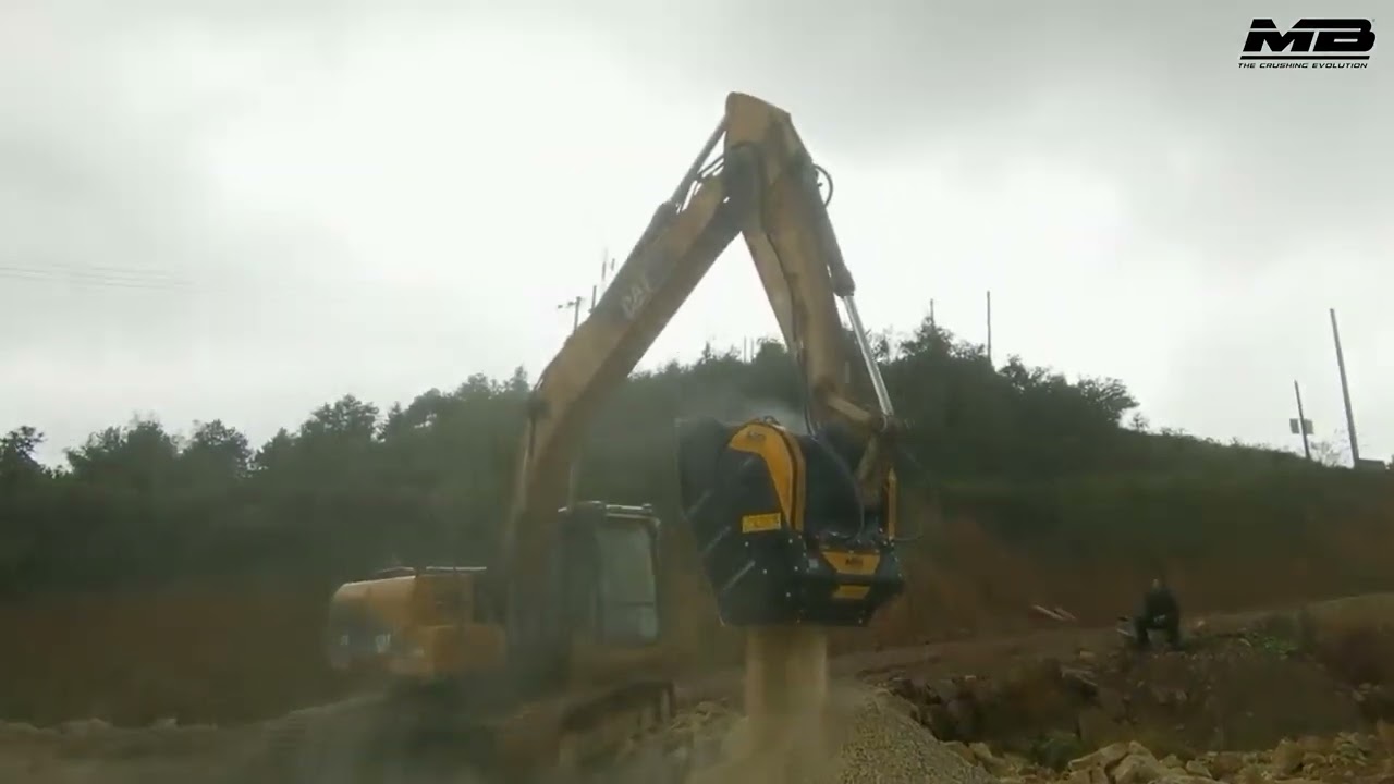 Crusher Bucket BF90.3 working on a Road Project in China