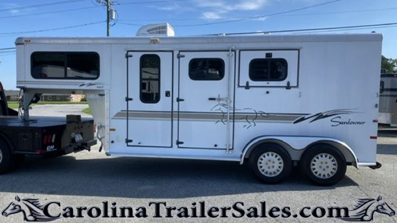 SOLD 💥 2000 Sundowner 2 Horse, 5' Weekender LQ, Hickory Cabinets, Small Compact & Lightweight! 🐎🐎