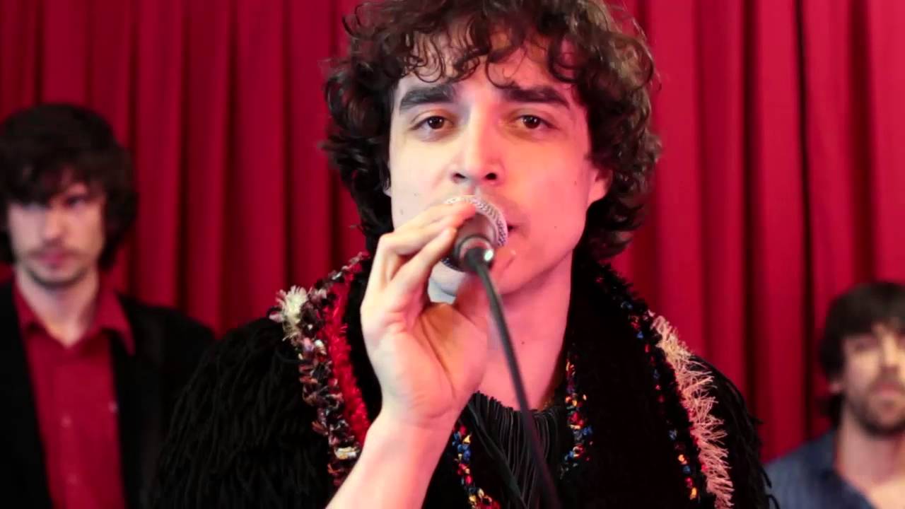 Deluce e A Máquina - A Vida é um Cabaret (vídeo privado)