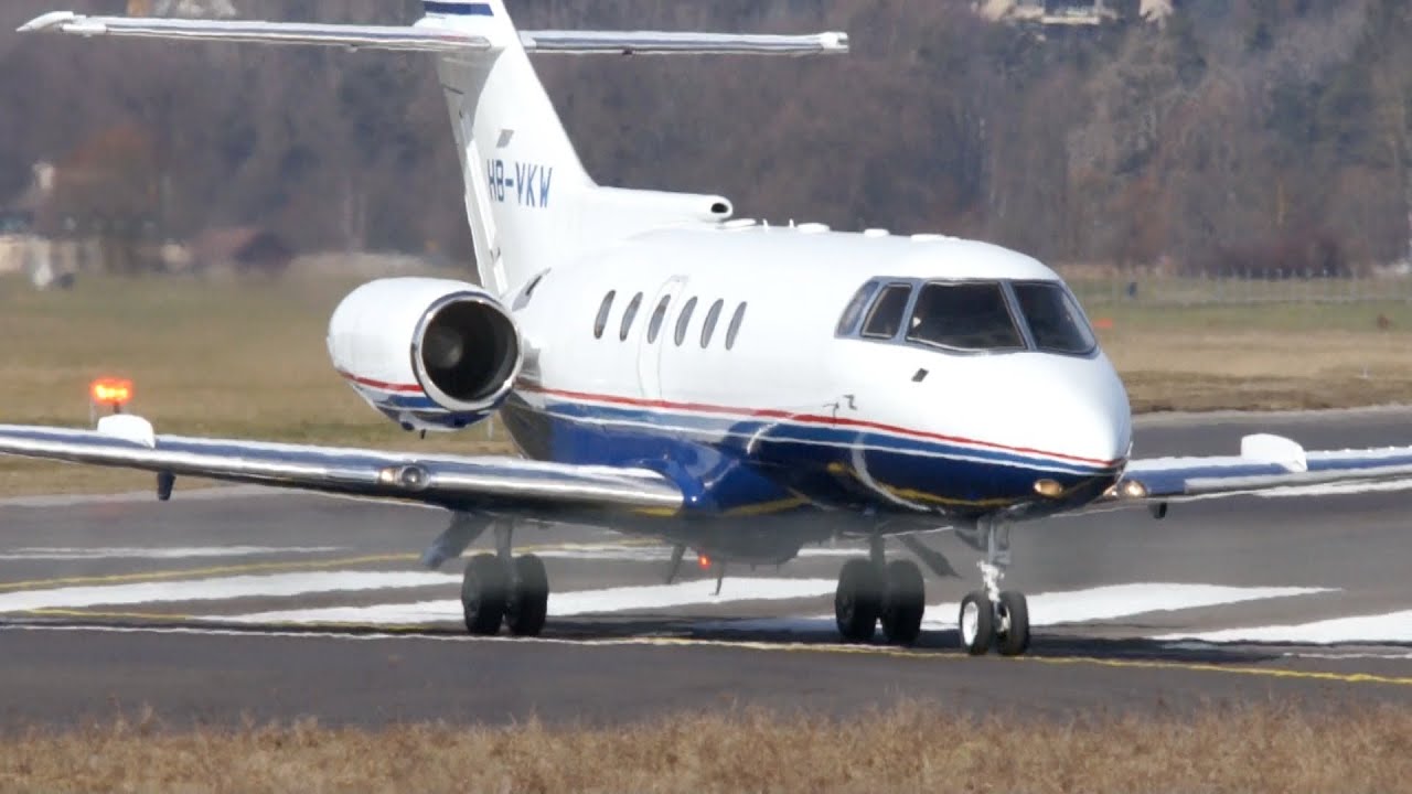 Raytheon Hawker 800 HB-VKW Take Off at Airport Bern-Belp