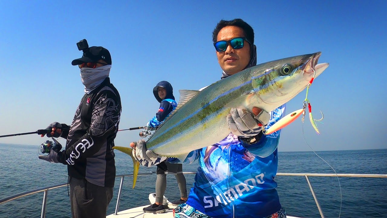 Rainbow Runner Caught on Fast Jigging Muscat