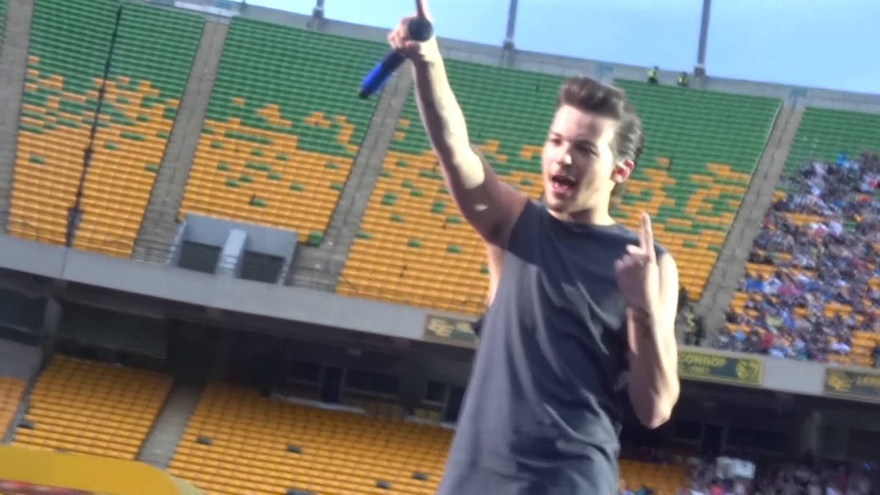 One Direction - Stockholm Syndrome live in Edmonton
