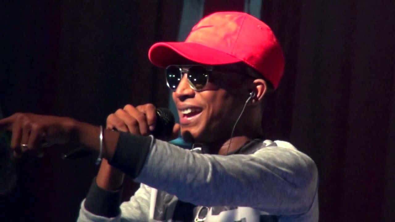 K’PORAL CHRIS - Yéni Fanyé - Live Performance (AL-CAMAR, Moroni Comores)