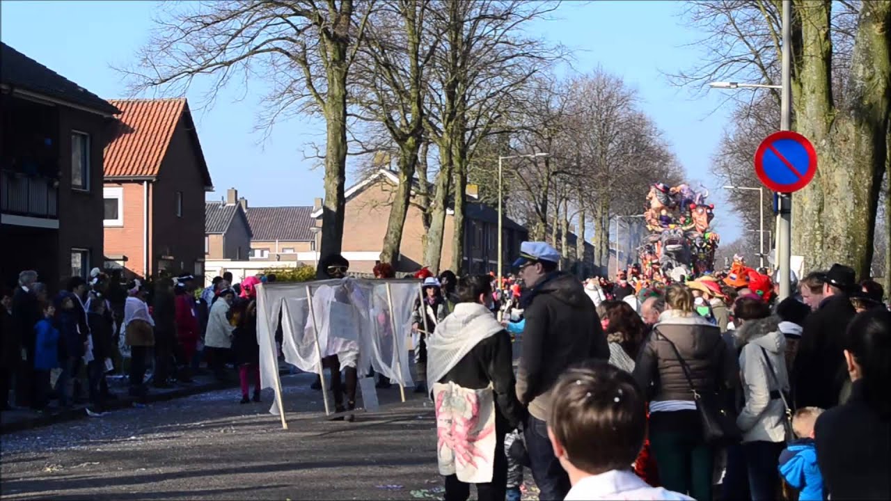 Optocht halsteren 2015