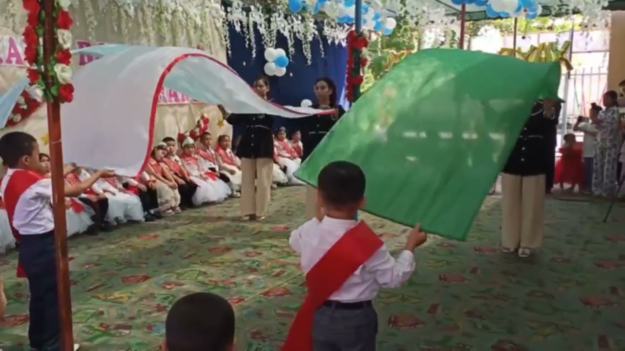 Bayrogʻ raqsi. Xayr bogʻcha salom maktab tadbiridan. 59-DMTT