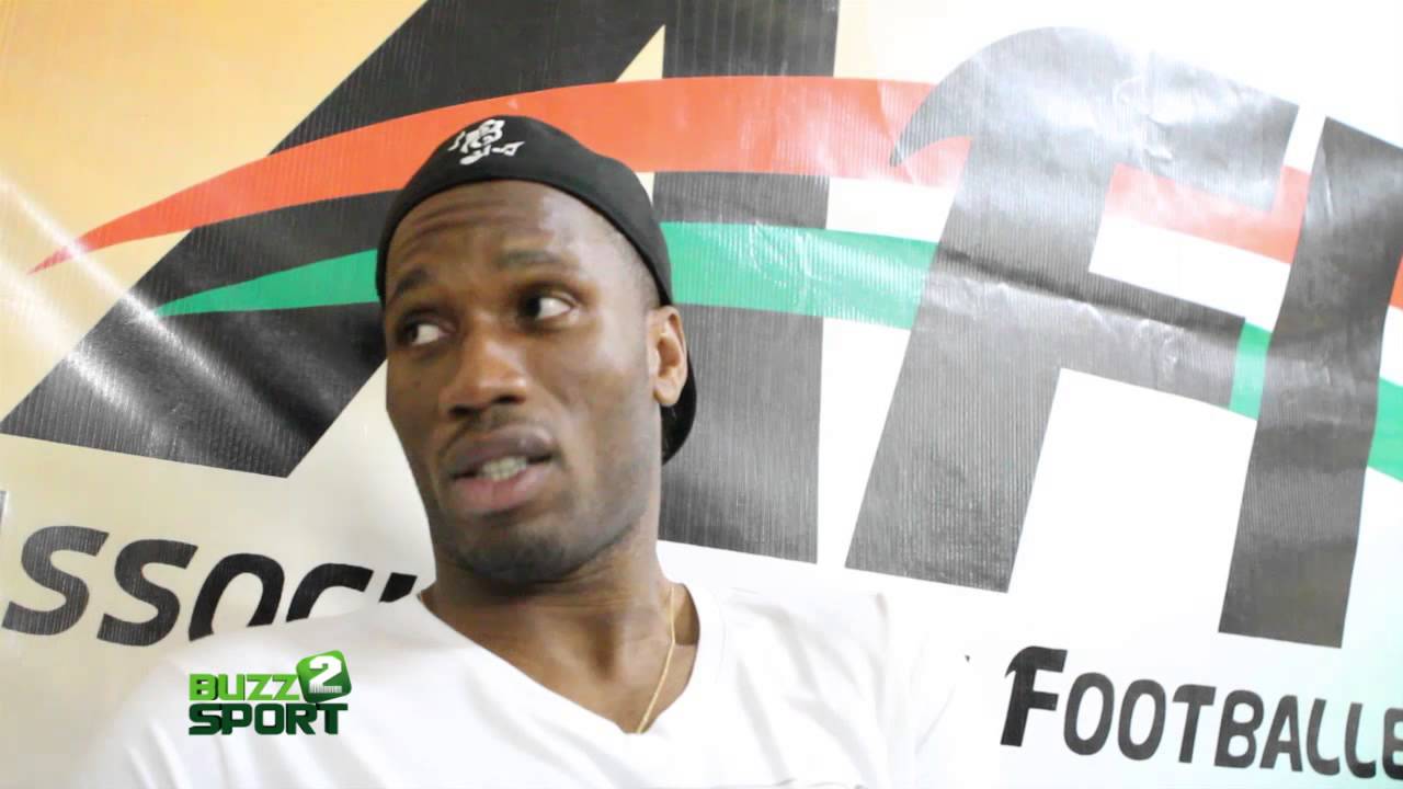 DIDIER DROGBA parle aux footballeurs ivoiriens