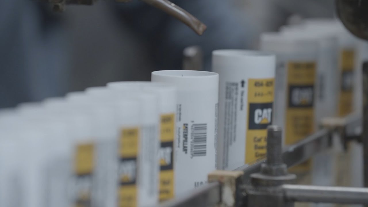 Discover The Advanced Formula & Proven Results of Cat&reg; Hydraulic Oils