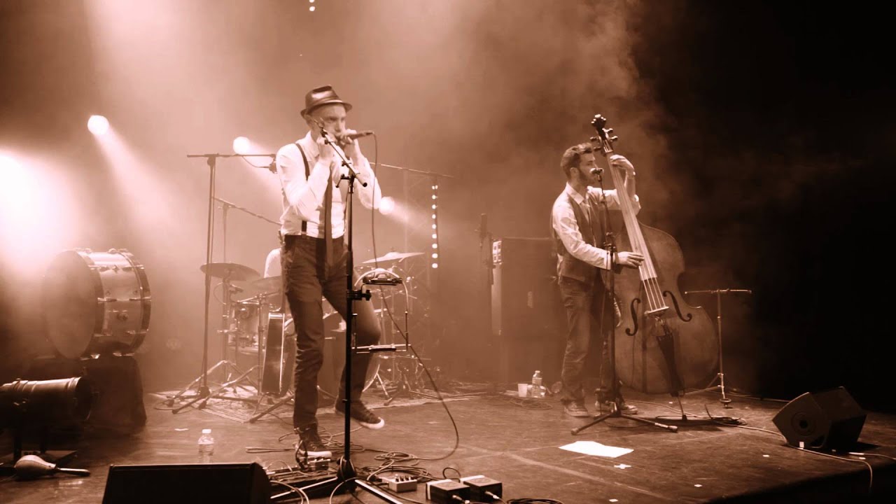 David Carroll & The Migrating Fellows - A child is born