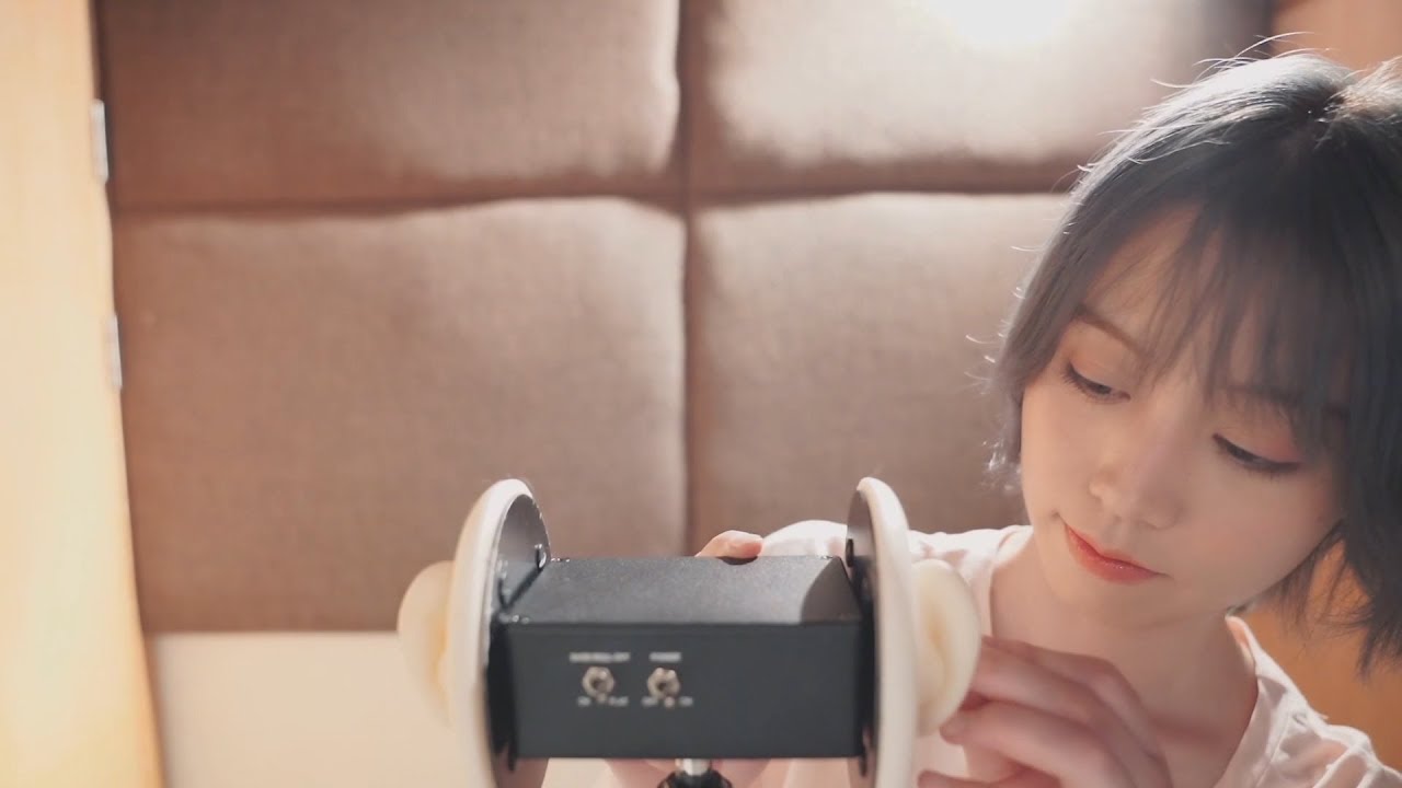 🧟‍♀️丧妹 ASMR／棉签耳朵清理 Cotton swab ear cleaning／耳语 Whisper／按摩 massage