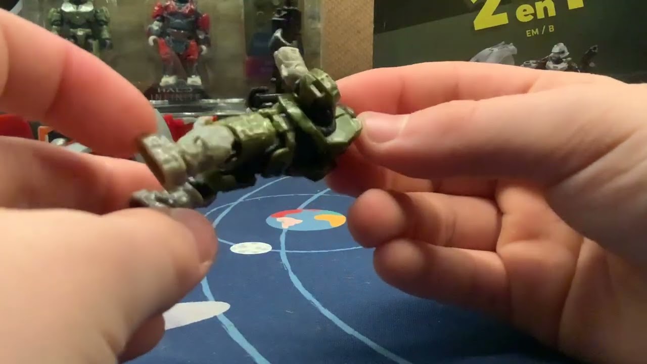 Halo Mega Master Chief vs Brute Warrior (Craig)
