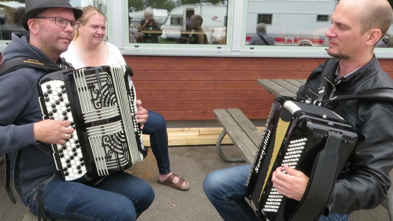 MVI 1681Spiskroksvalsen