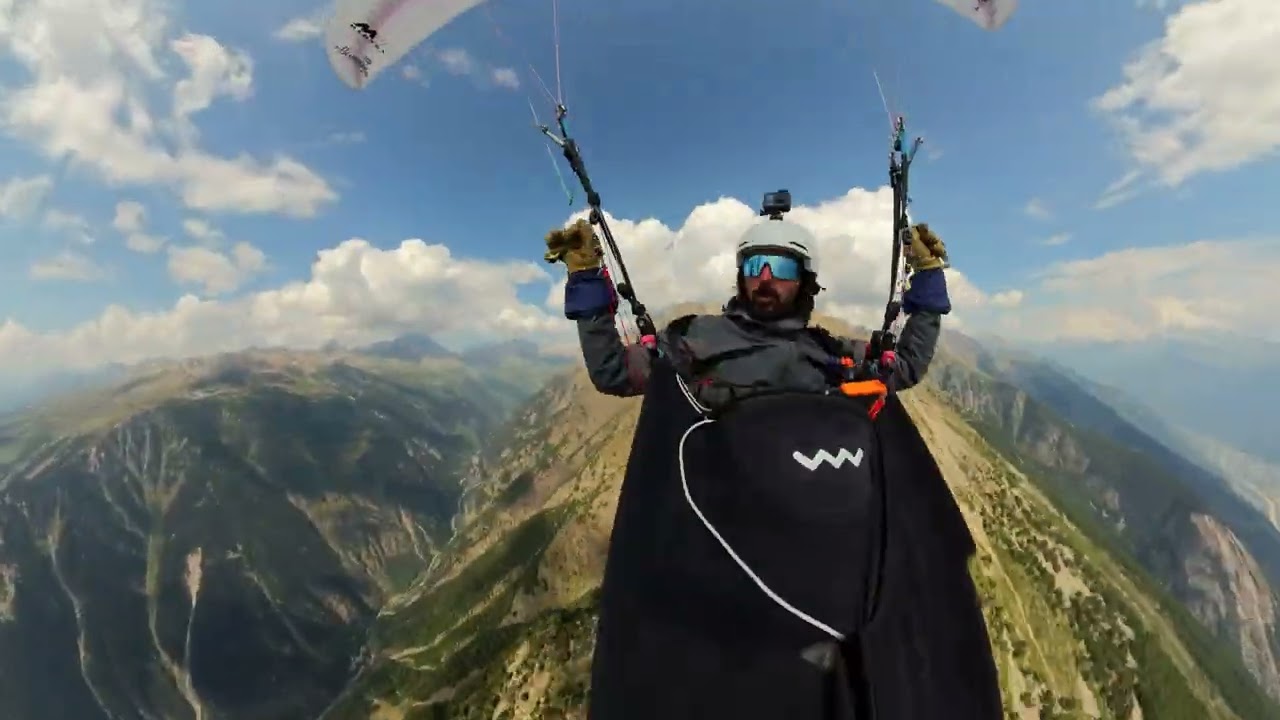 Fiesch to Interlaken - a paragliding hyper lapse