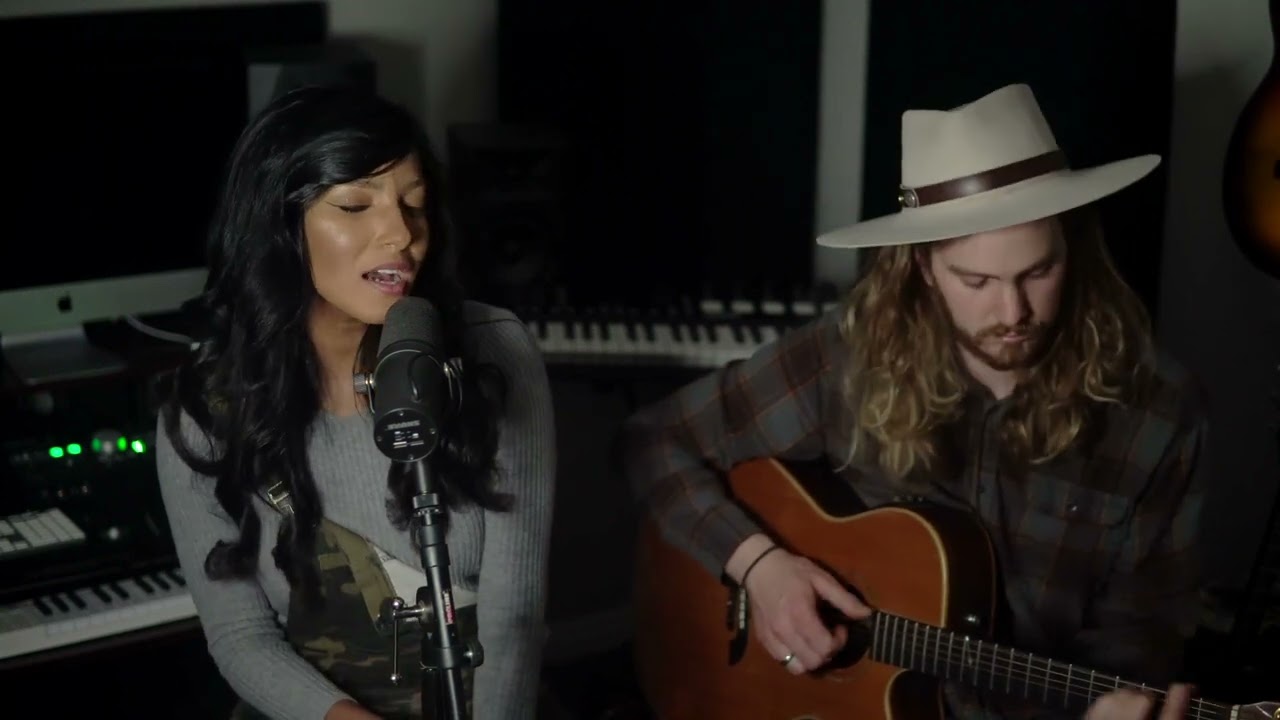 Emily Ray - 911 (Acoustic)