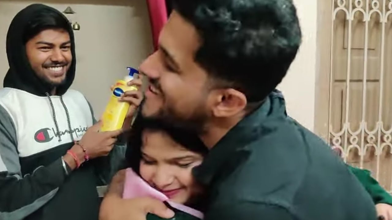 मेरी बहन ( Arshi ) का Surprise Birthday 🥳 🤩 Vlog | Tukka VLog | Tukka