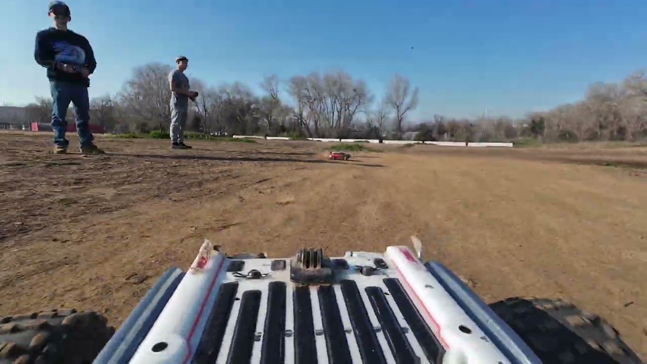 MJX Hyper GO 14303 Citroen C3 Oval Lap Runs