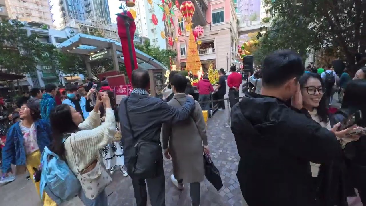 湾仔利东街