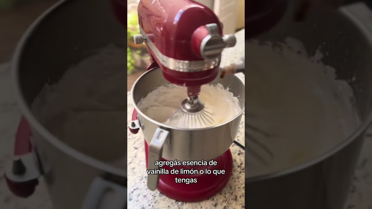 Buttercream- Receta: 200 gr de manteca- 100 gr clara- 200 gr azucar