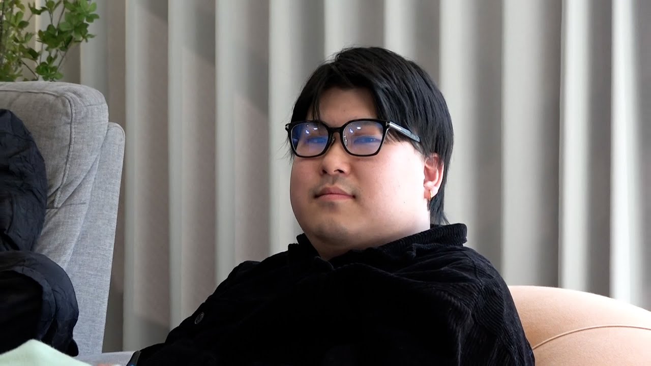 全てを暴露する男。その名はブタドルノート。