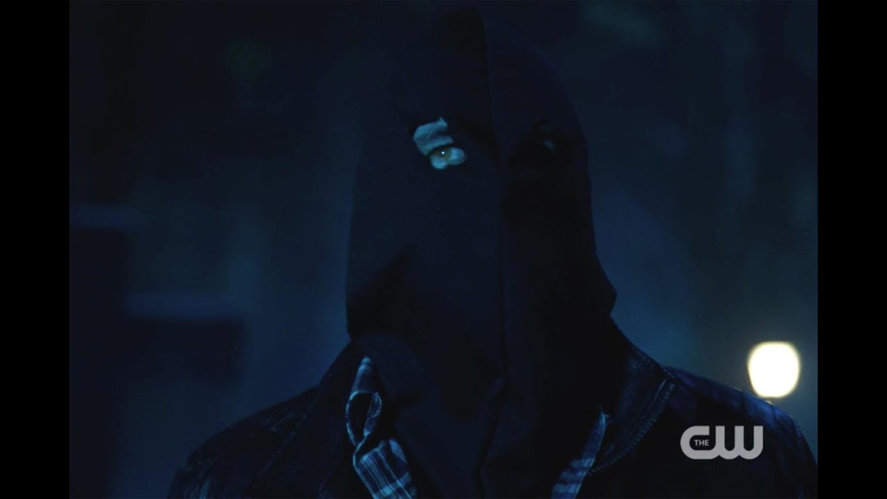 Riverdale 2&times;21 HAL COOPER IS THE BLACK HOOD