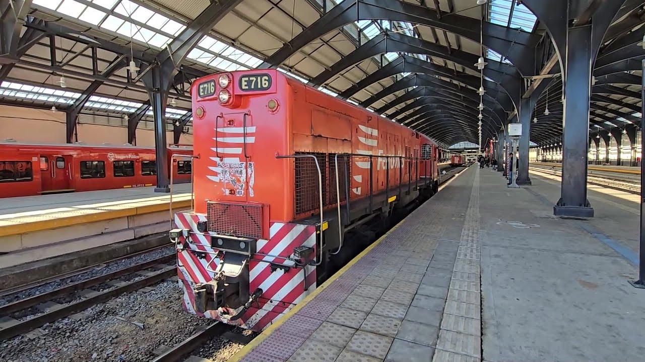 Locomotoras EMD G22 E716 y 7754 Maniobrando en Retiro