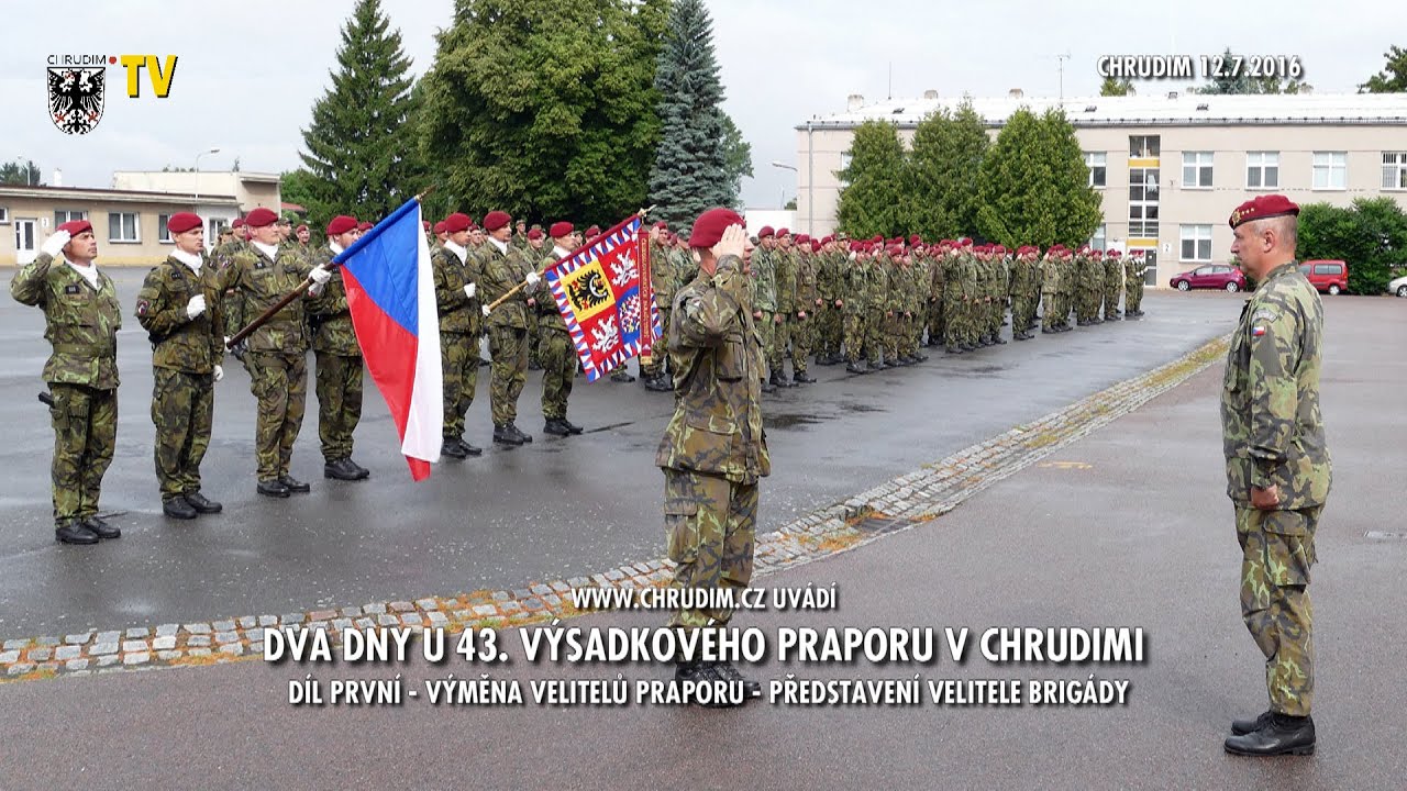 Dva dny u 43. výsadkového praporu v Chrudimi - výměna velitelů - 12.7.2016 - seskoky 13.7.2016