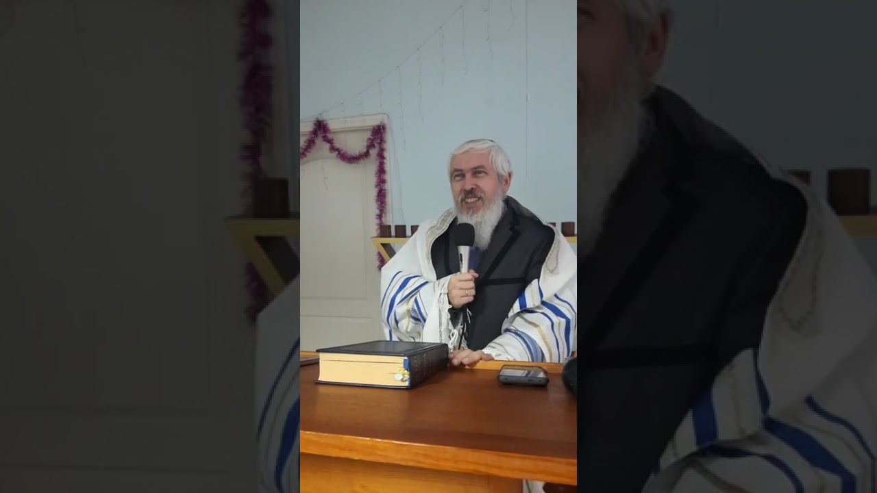 Вы сыновья, забывшие о Боге, взгляните на молящуюся мать...