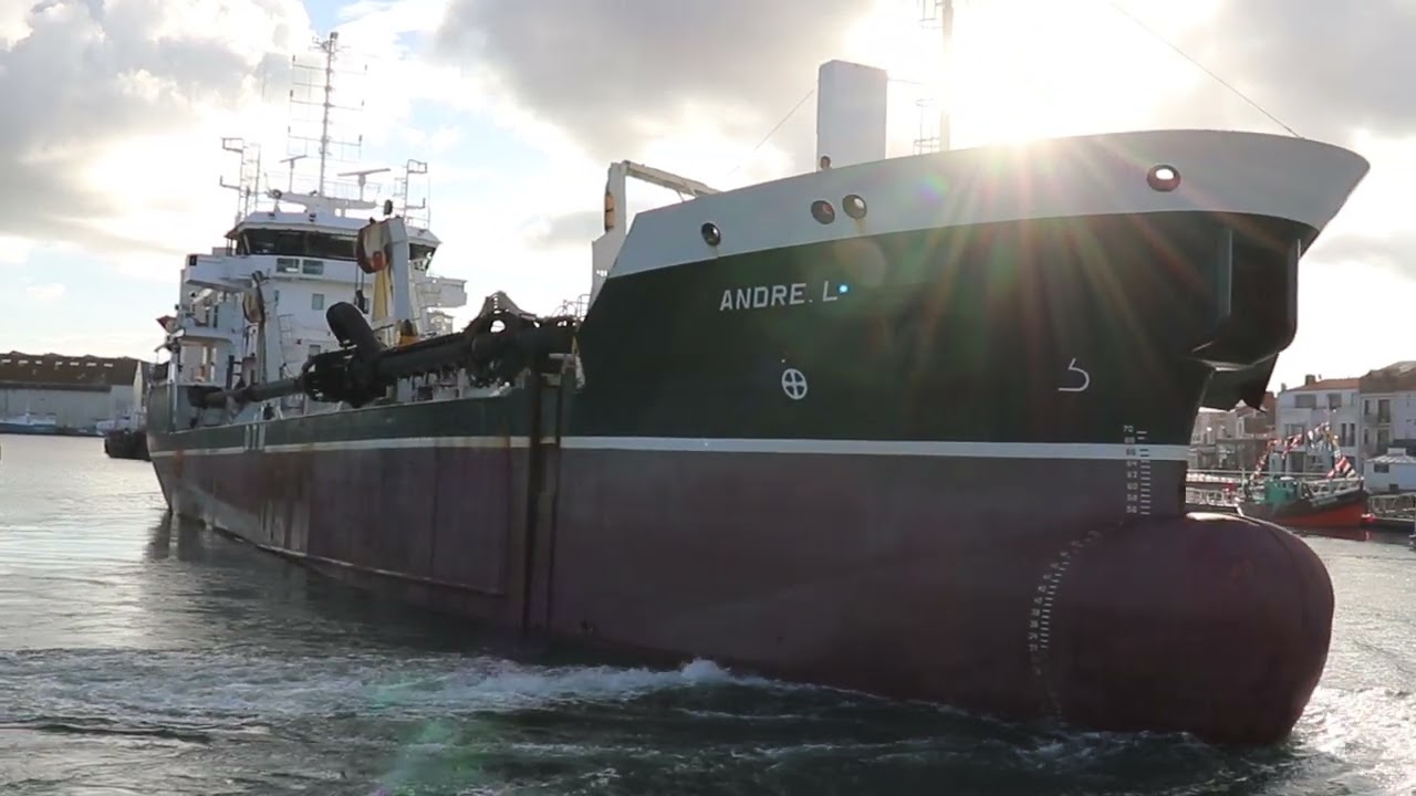 Sortie de l'Andre L. port des Sables d'Olonne