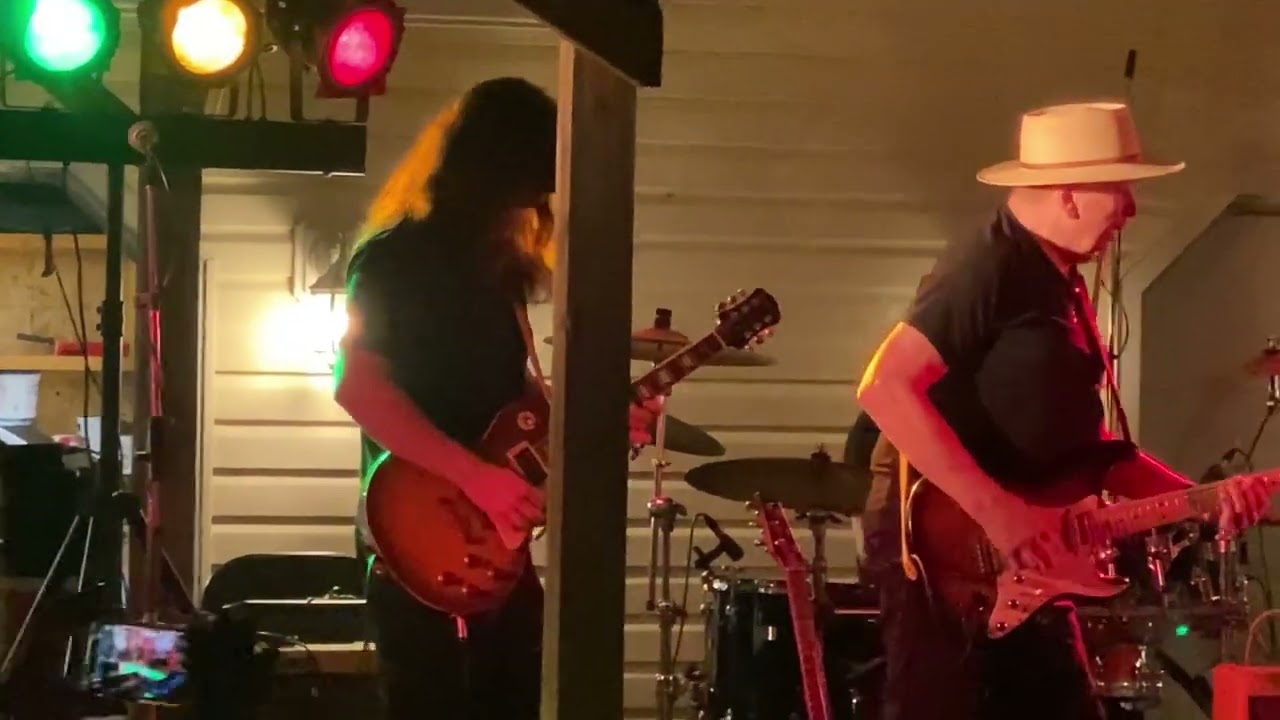 Matt Minglewood & Sam Moon- East Coast Blues - at Teds Cel of Life - July 8 23(IPh11)
