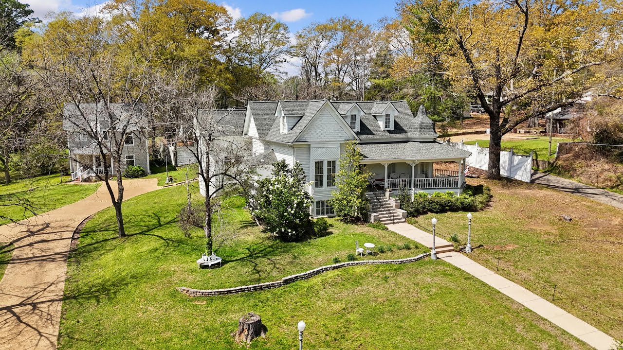 *FOR SALE* 1898 Victorian "Rose House Inn" - Fayette, AL (*Active* fully furnished Bed & Breakfast)