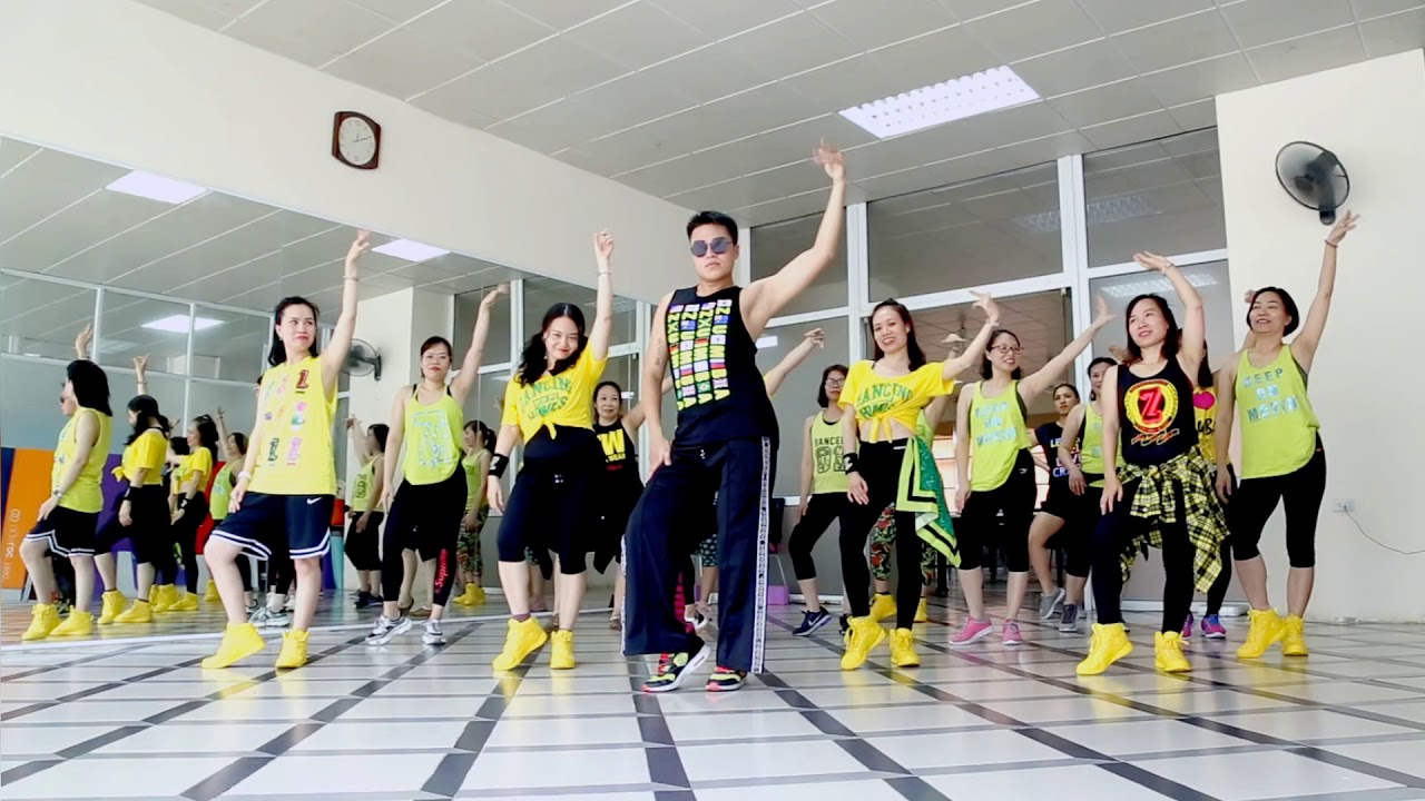 ZUMBA | SSC | Dĩ vãng nhạt nhoà - Remake - Hà Nhi ft. EnviT | Choreo: Phương Lee (Poppyz Crew)