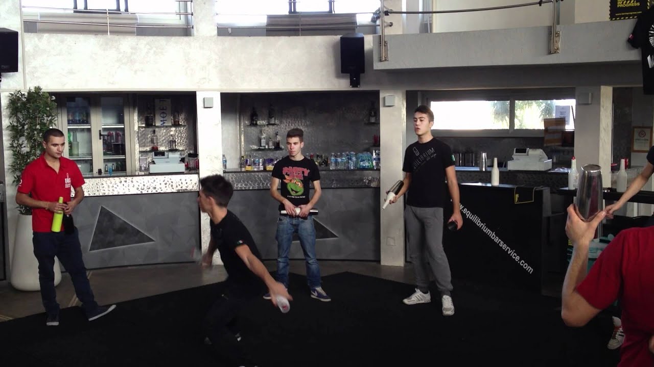 BRUNO VANZAN MASTER OF FLAIR BARTENDER EQUILIBRIUM PESCARA
