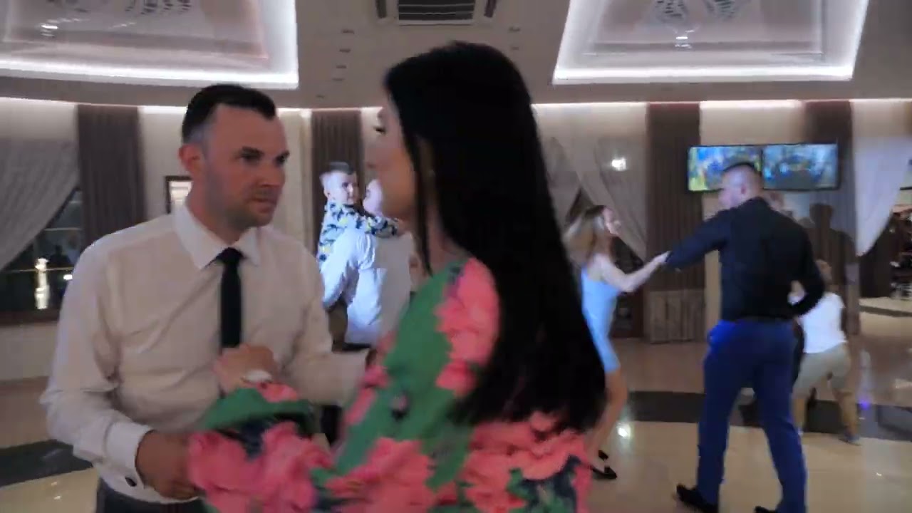Natalia + Damian | Cicha woda cover zespół AVANS