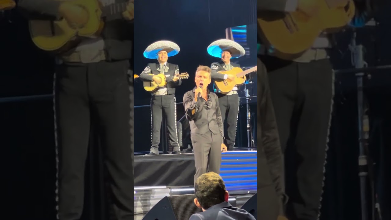 LUIS MIGUEL “SI NOS DEJAN” 2do SHOW TOUR 2023 MOVISTAR ARENA  BUENOS AIRES ARGENTINA 04 08 2023