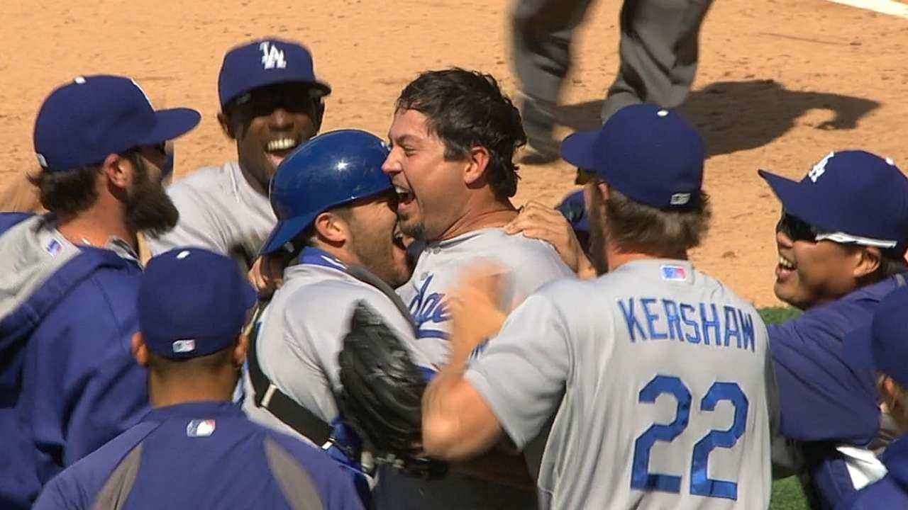 LAD@PHI: Beckett superb, hurls first career no-hitter