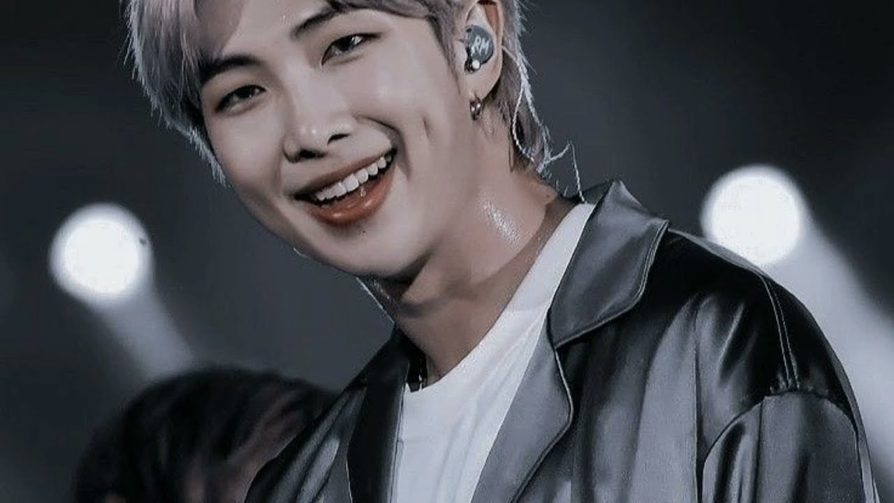 ردة فعل نامجون /•ان كان متنمرك ليقع في حبك و........ 😊❤