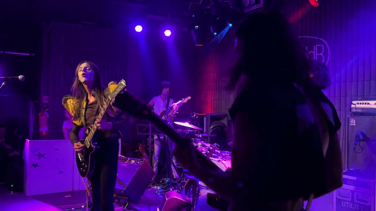Lucio Corsi - Danza classica (live) @ Musica da Bere 2023