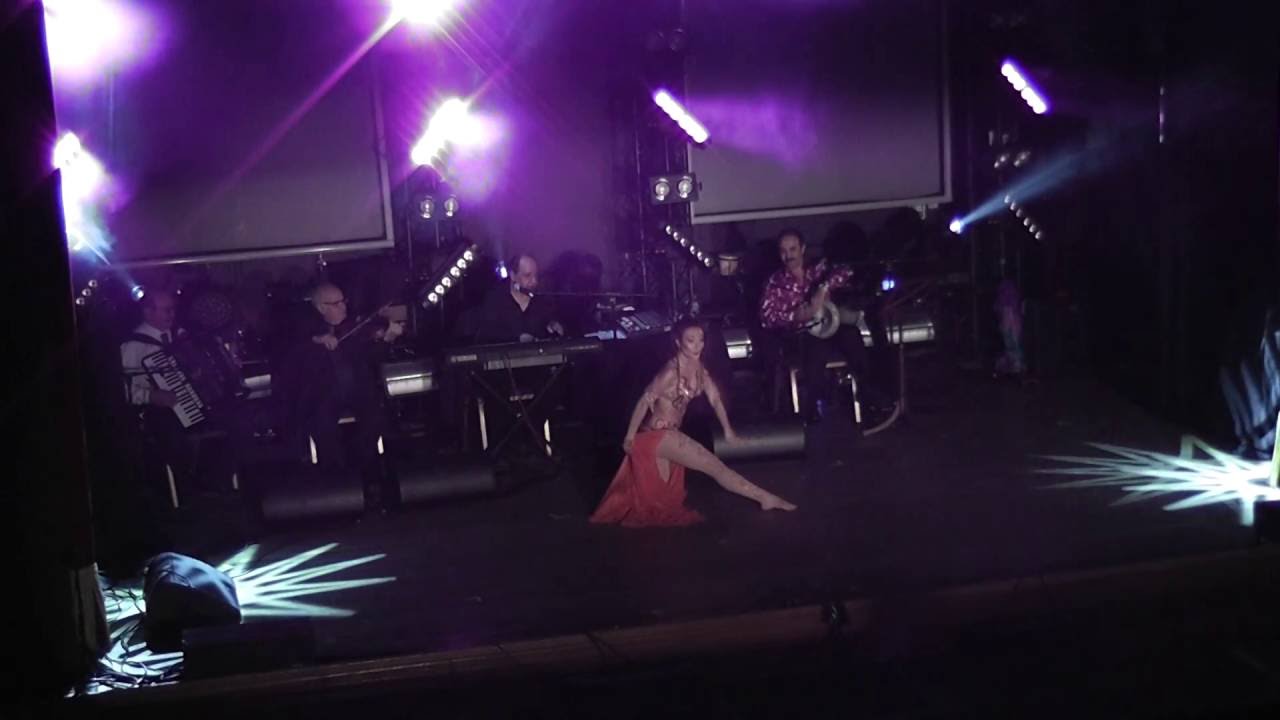 Turkish Belly Dancer, Oryantal Floorwork Improvisation to Live Arabic Band
