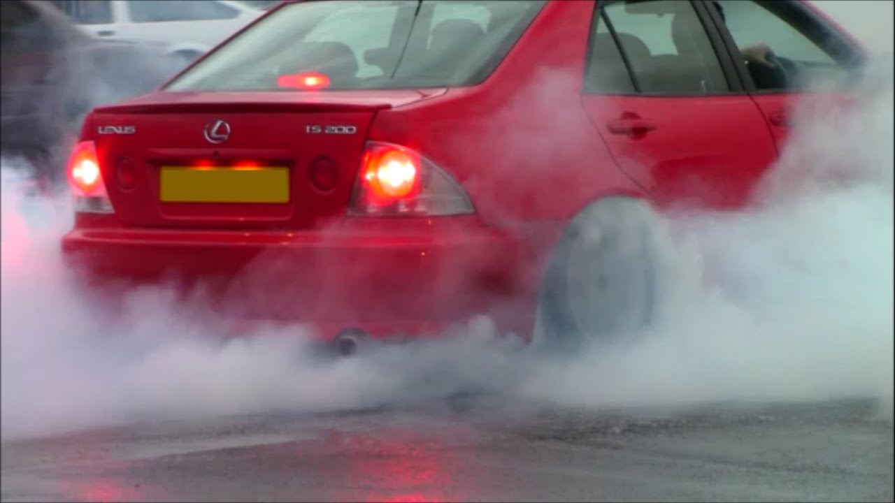 Letterkenny Cruise May 2015: Show Cars and Powersliding