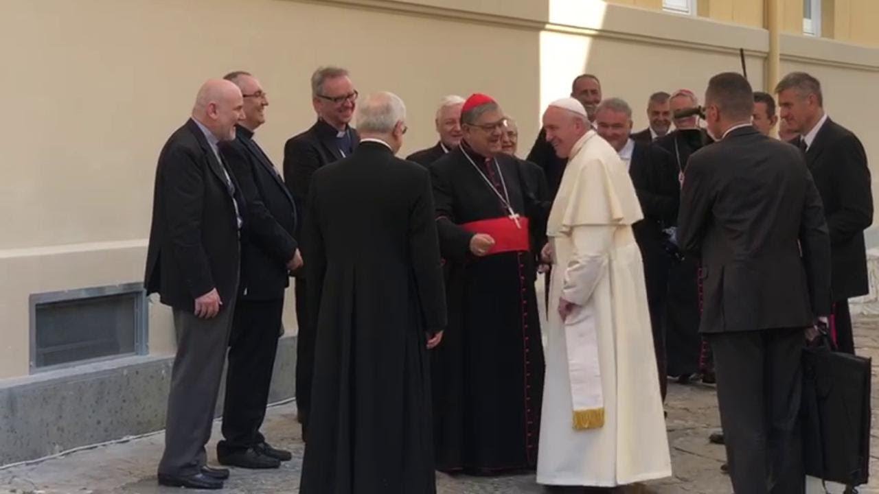 Papa Francesco a Napoli, l'arrivo a Posillipo