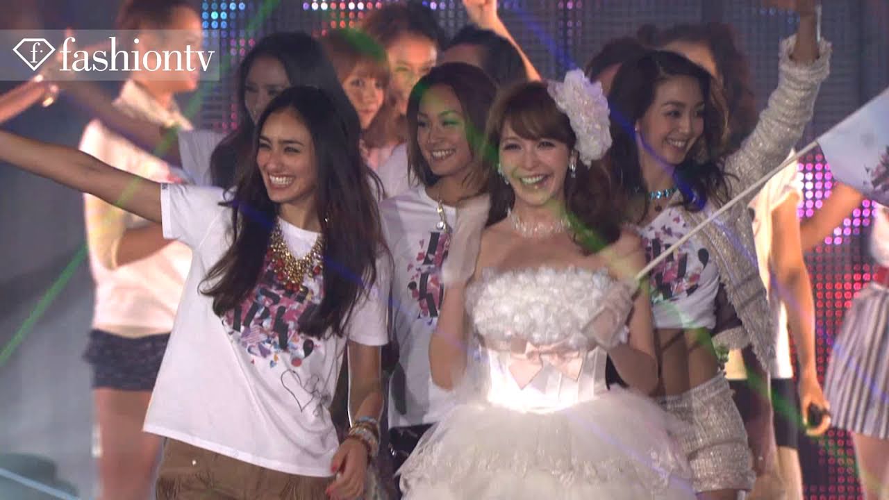 SDN48, Iconiq, Be-ppin, Nerdhead, ZE:A, Juno, Jamosa @ Girls Awards S/S 2011 Tokyo | FashionTV - FTV